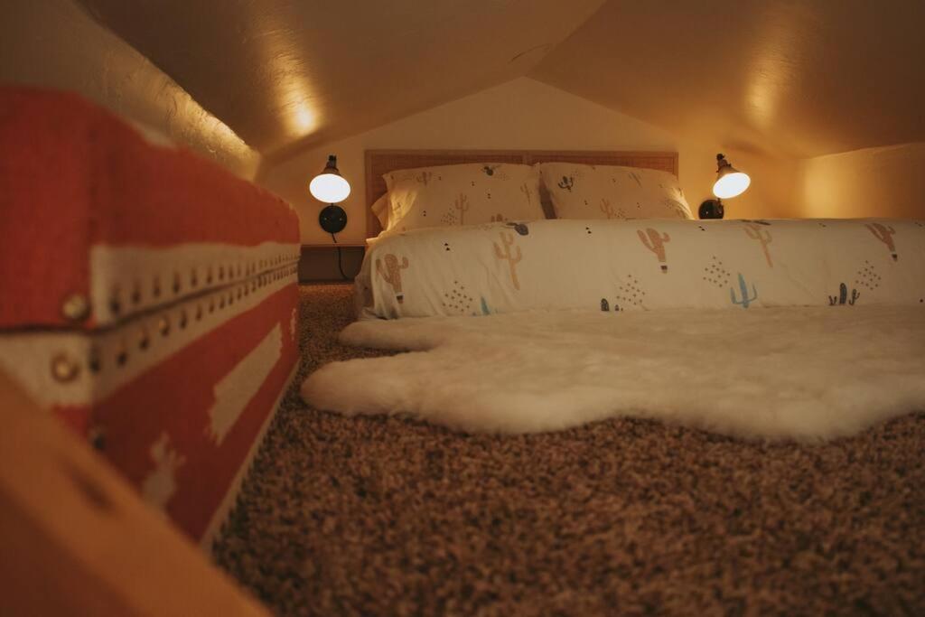 Agave Tiny House At Cactus Flower-Hot Tub-Pet Friendly-No Pet Fees! Albuquerque Exteriör bild
