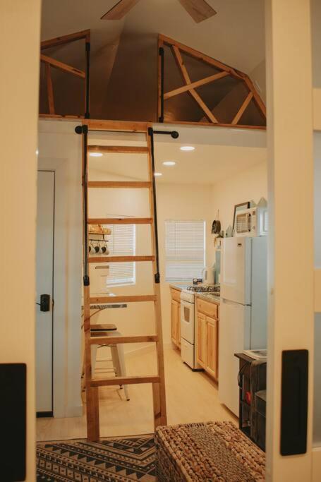 Agave Tiny House At Cactus Flower-Hot Tub-Pet Friendly-No Pet Fees! Albuquerque Exteriör bild