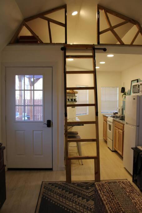 Agave Tiny House At Cactus Flower-Hot Tub-Pet Friendly-No Pet Fees! Albuquerque Exteriör bild